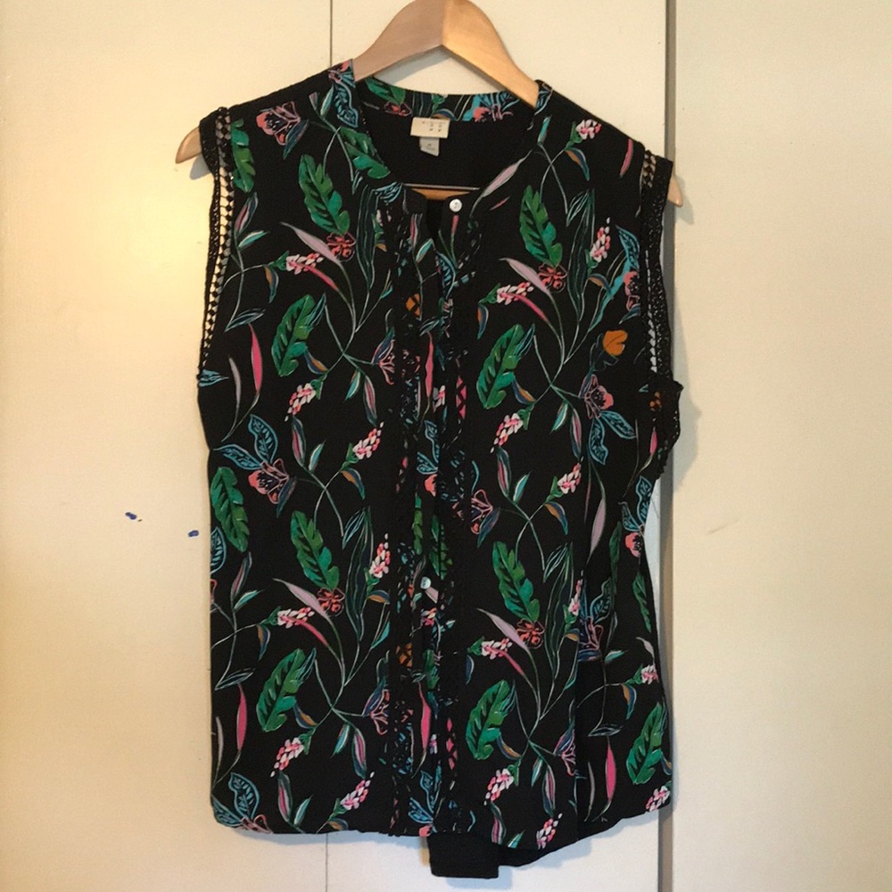 a new day Sleeveless Floral Top